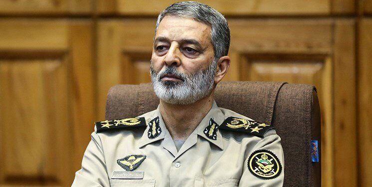 قائد الجيش الإيراني، سيد عبد الرحيم موسوي:
في كل مرة ارتكب…