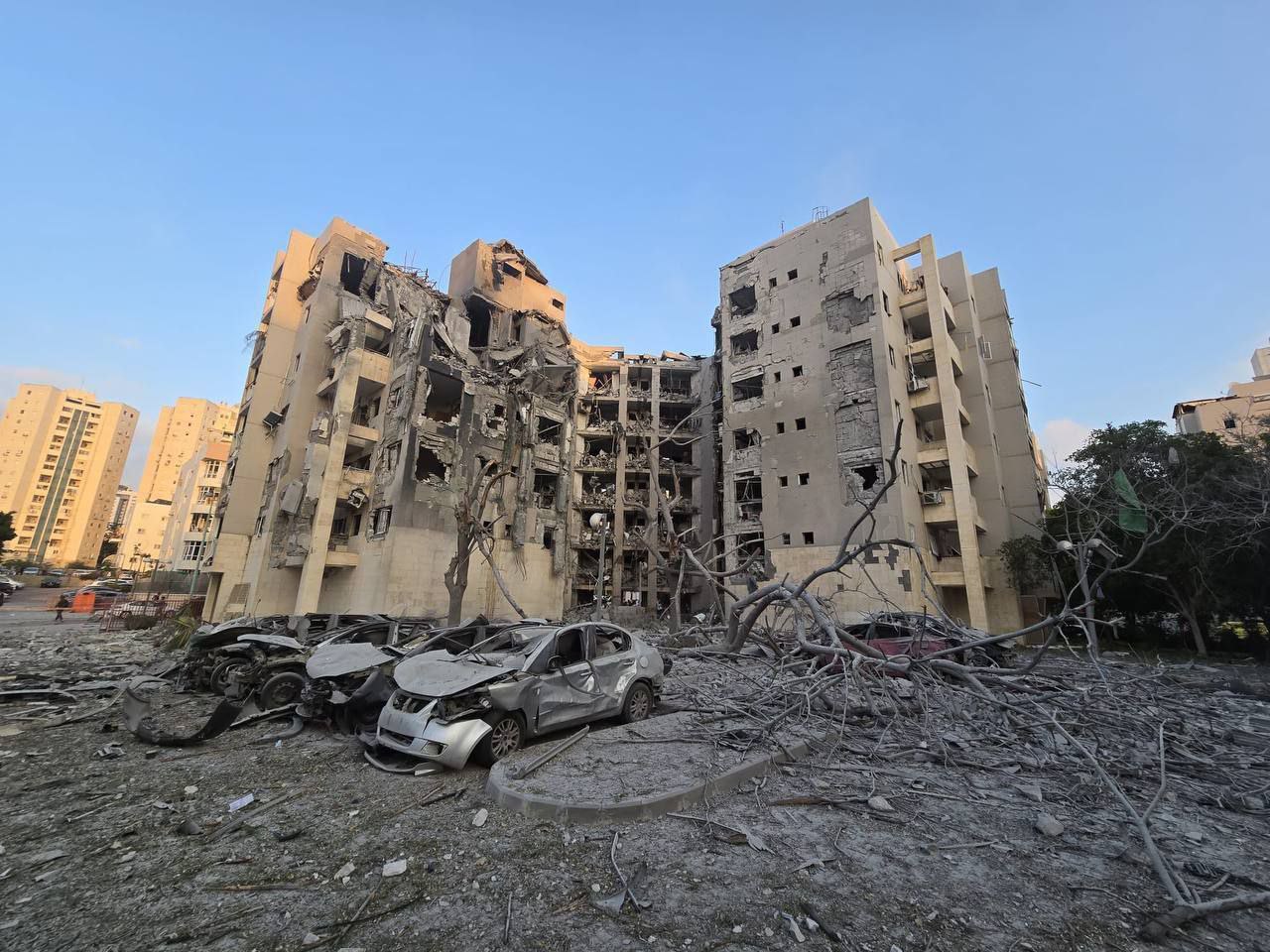 تحقيقات أولية أجراها الاحتلال حول القصف الإيراني على بئر السبع…