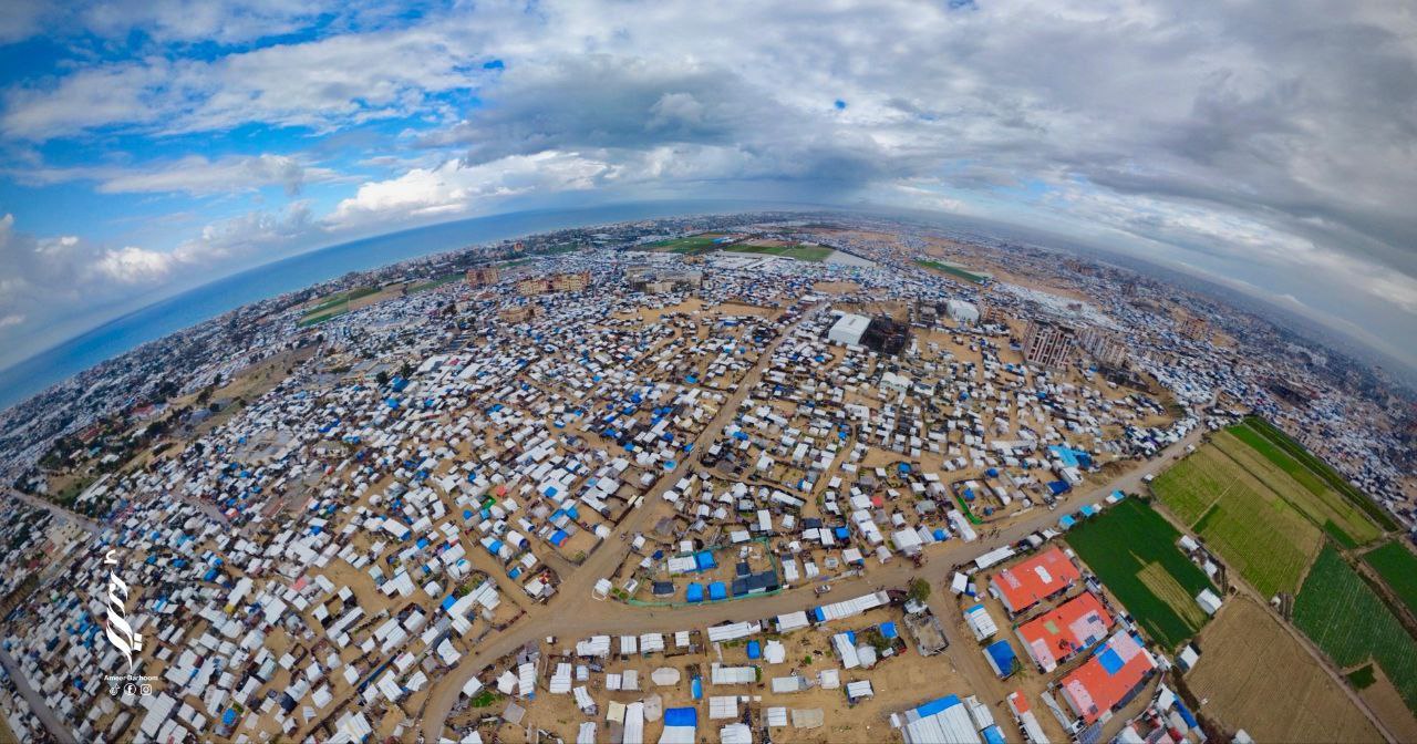 🔴 تكدس خيام النازحين محيط جامعة الأقصى بمواصي خانيونس جنوب…