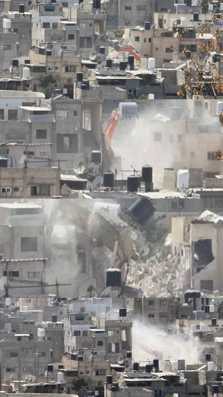 🔴 الاحتلال يواصل هدم منازل الفلسطينيين وممتلكاتهم في مخيم طولكرم،…