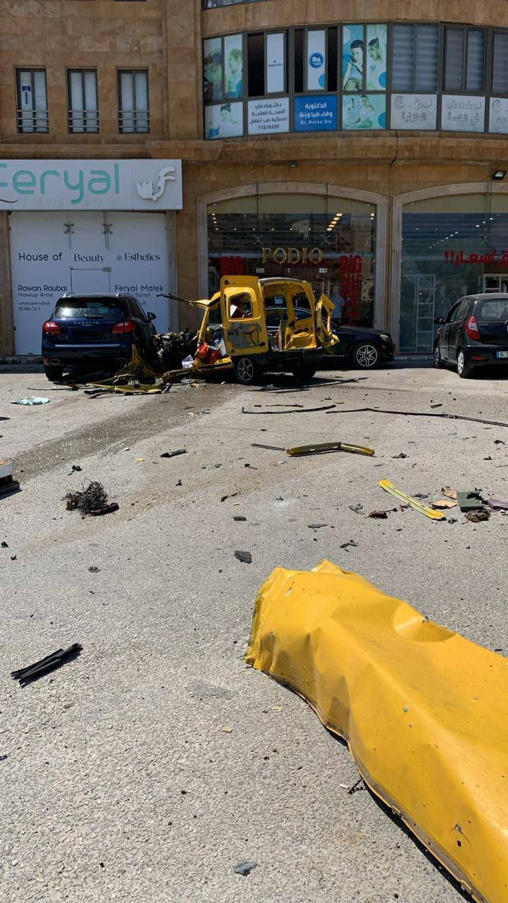 طيران الاحتلال الصهيوني المسيّر يستهدف سيارة من نوع “رابيد” على…