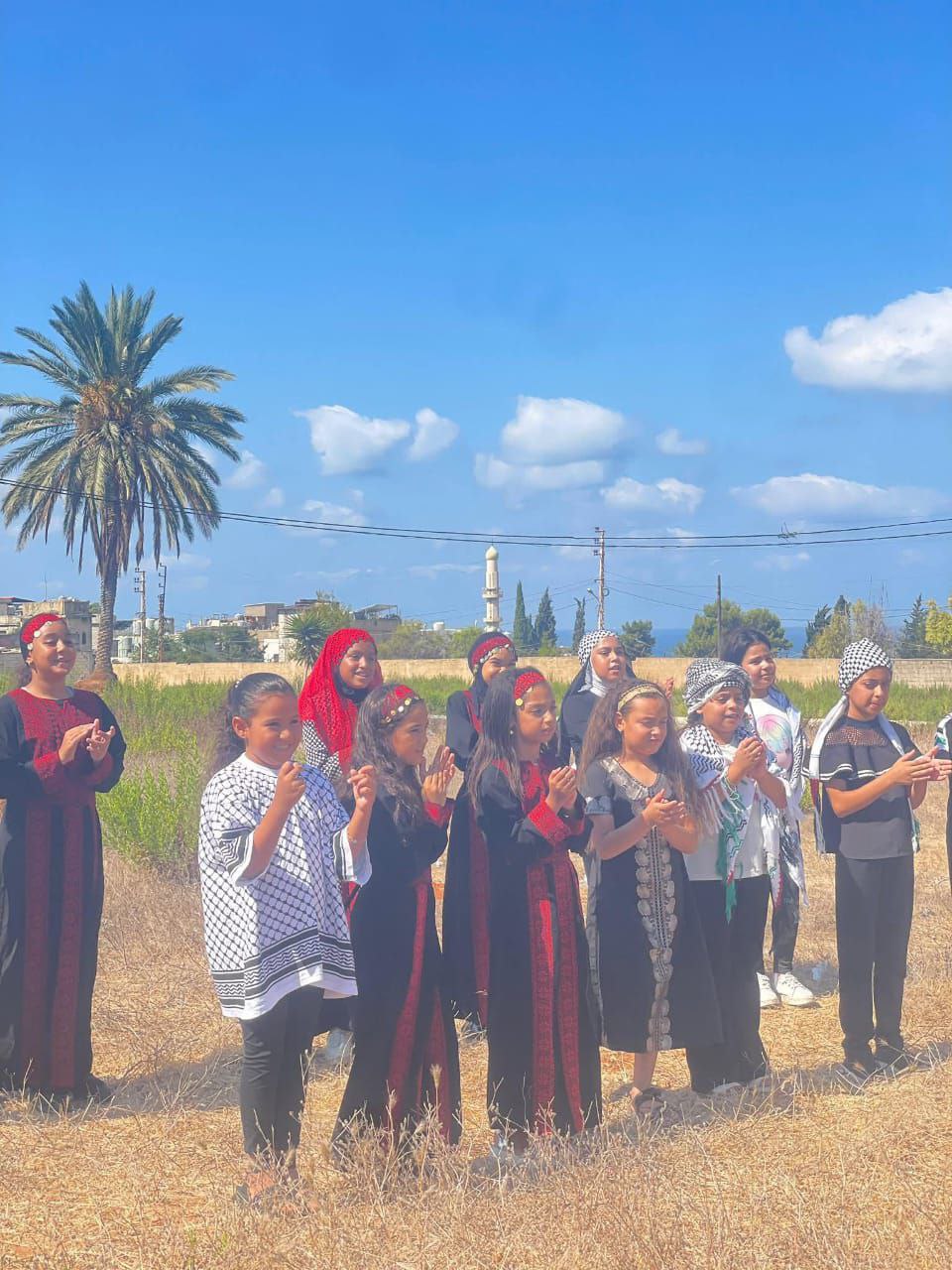 “ديارنا” تنهي تصوير فيديو كليب للأطفال في مخيم برج الشمالي

أنهت…