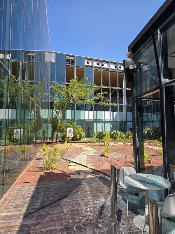 أضرار كبيرة في مطار رامون بالنقب جنوب فلسطين المحتلة جرّاء…