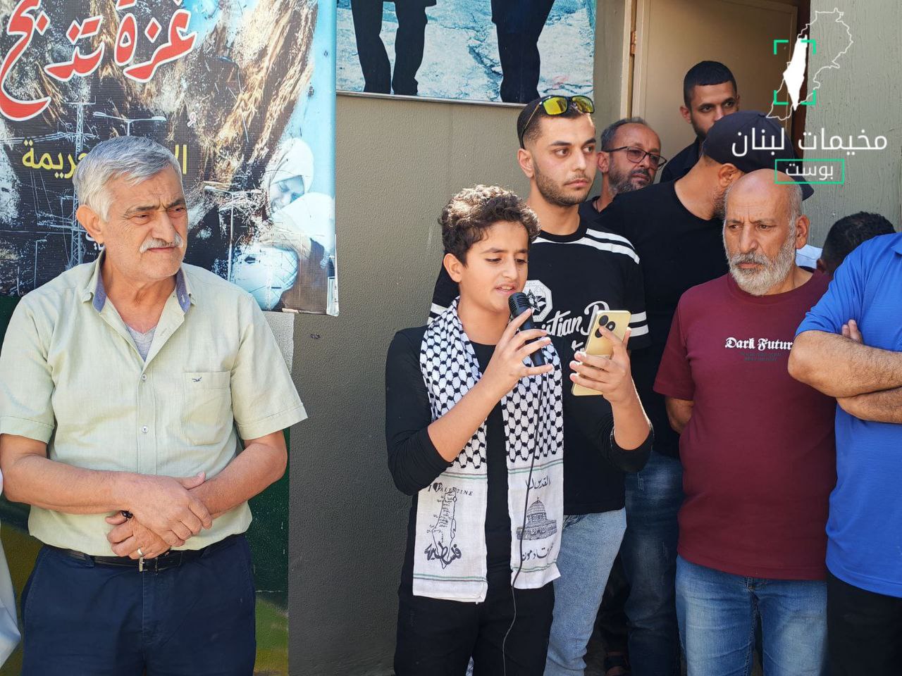 نظّم أهالي مخيم الجليل في بعلبك، شرقي لبنان، وقفة تضامنية…