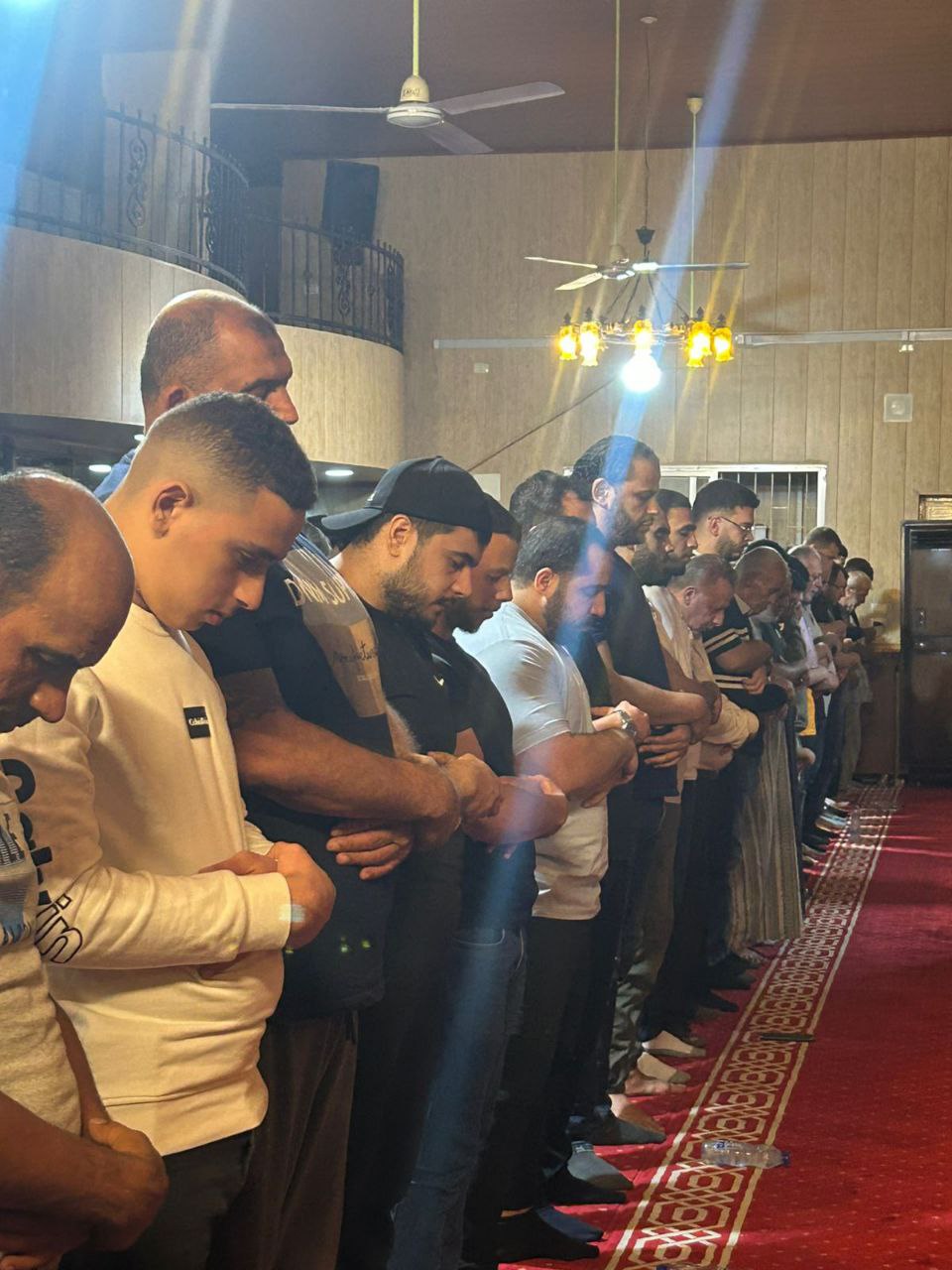 صلاة القيام مع دعاء وذكر في مسجد بلال بن رباح…