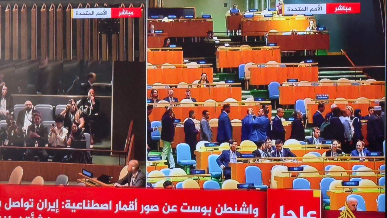 عاجل || مصادر صحفية: وفود العالم تنسحب من مقر الأمم…