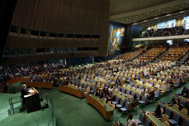 قاعة فارغة.. “العالم يبصق بوجهنا”

قالت القناة الـ12 الاسرائيلية أن مغادرة…