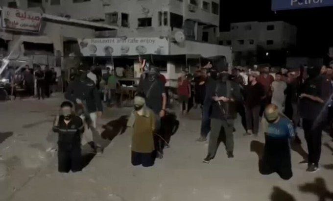 بعد مشاهد إعدام ثلاثة عملاء، مجموعة أخرى من مليشيات أبو…