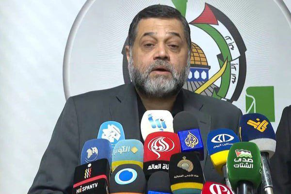 القيادي في حماس أسامة حمدان

 لا نقبل إدارة أجنبية لقطاع…