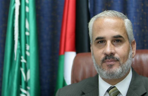القيادي في حماس، فوزي برهوم: 

– نجدد عهدنا بالتمسك بكامل…