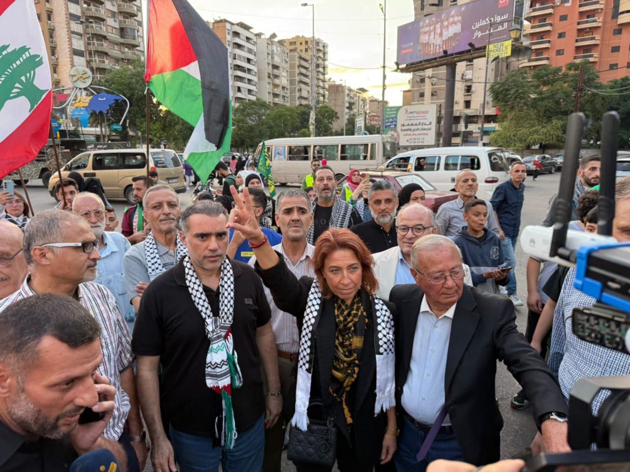 وصلت المناضلة اللبنانية الطرابلسية الدكتورة لينا الطبال إلى مدينتها طرابلس…