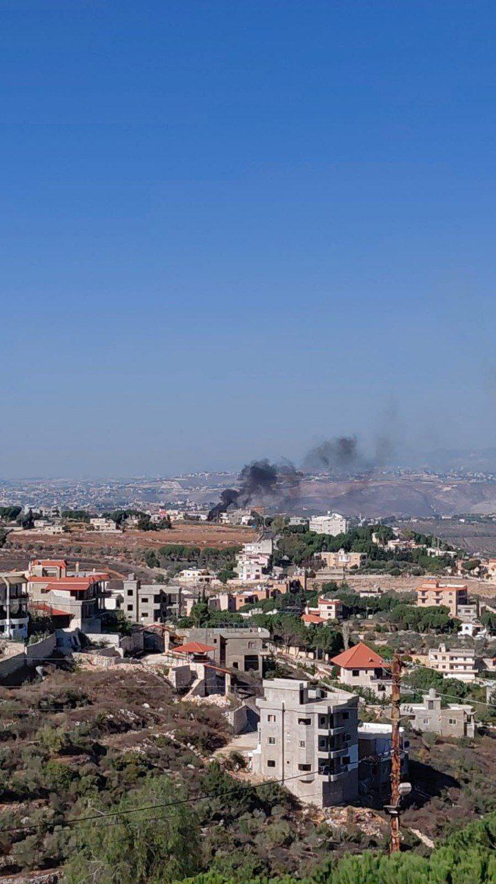 🚨 مسيّرة صهيونية استهدفت سيارة على طريق قلاويه – خربة…