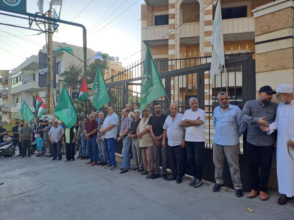 وقفة جماهيرية في مخيم برج الشمالي ابتهاجاً بوقف اطلاق النار…