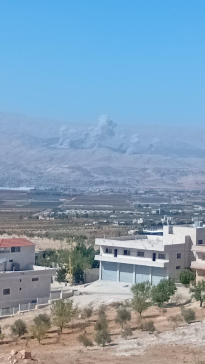 عاجل || الطيران الحربي الصهيوني يشن غارات عنيفة على محيط…