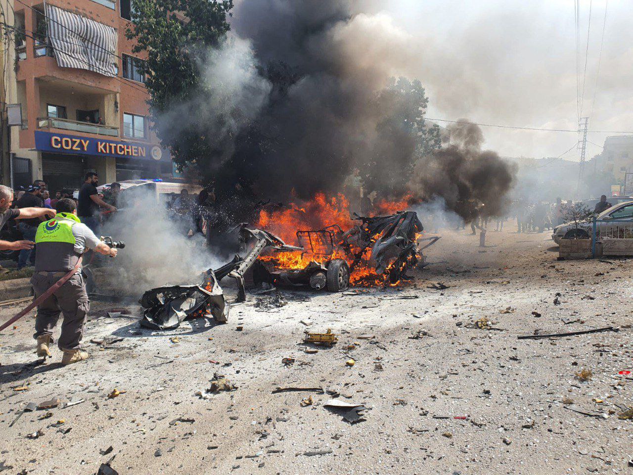 السيارة المُستهدفة في بلدة تول قضاء النبطية جنوبي لبنان
