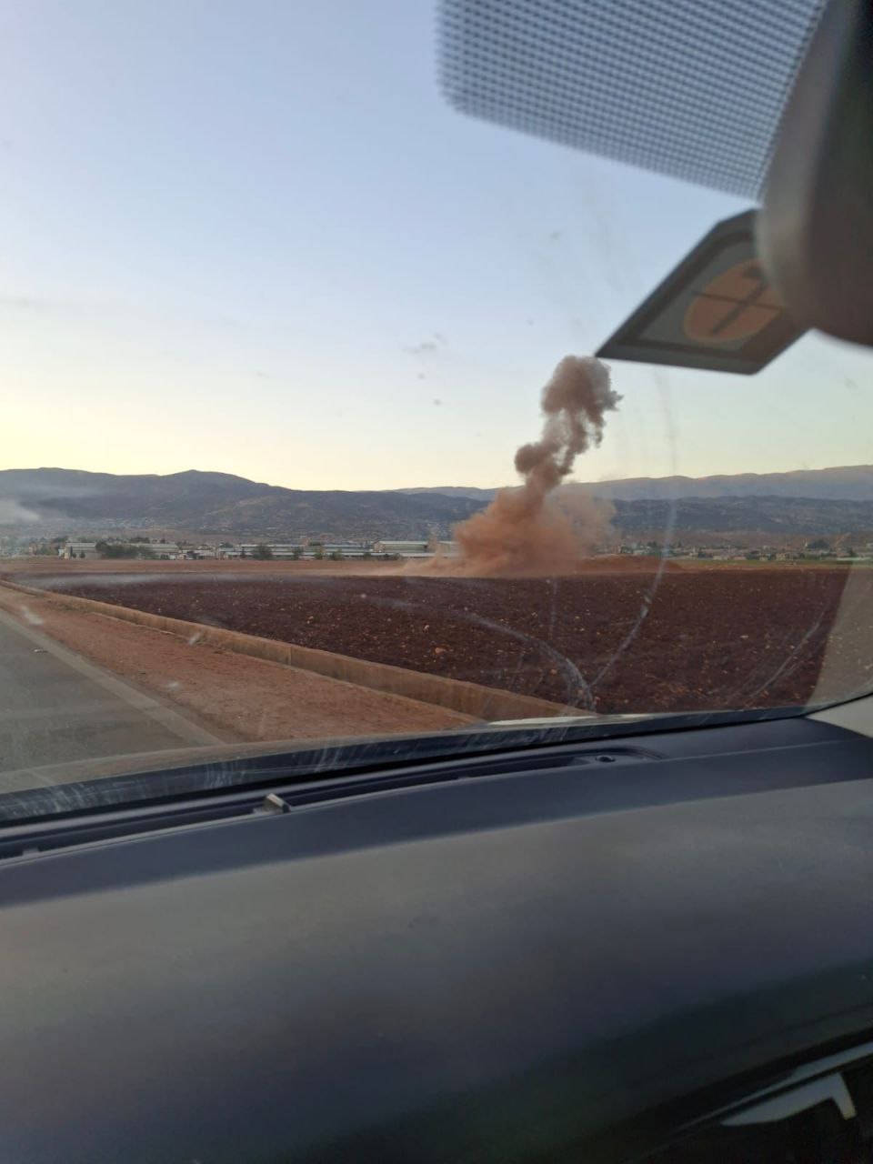 مسيّرة اسرائيلية أطلقت 3 صواريخ في محيط بلدة بوداي غربي…