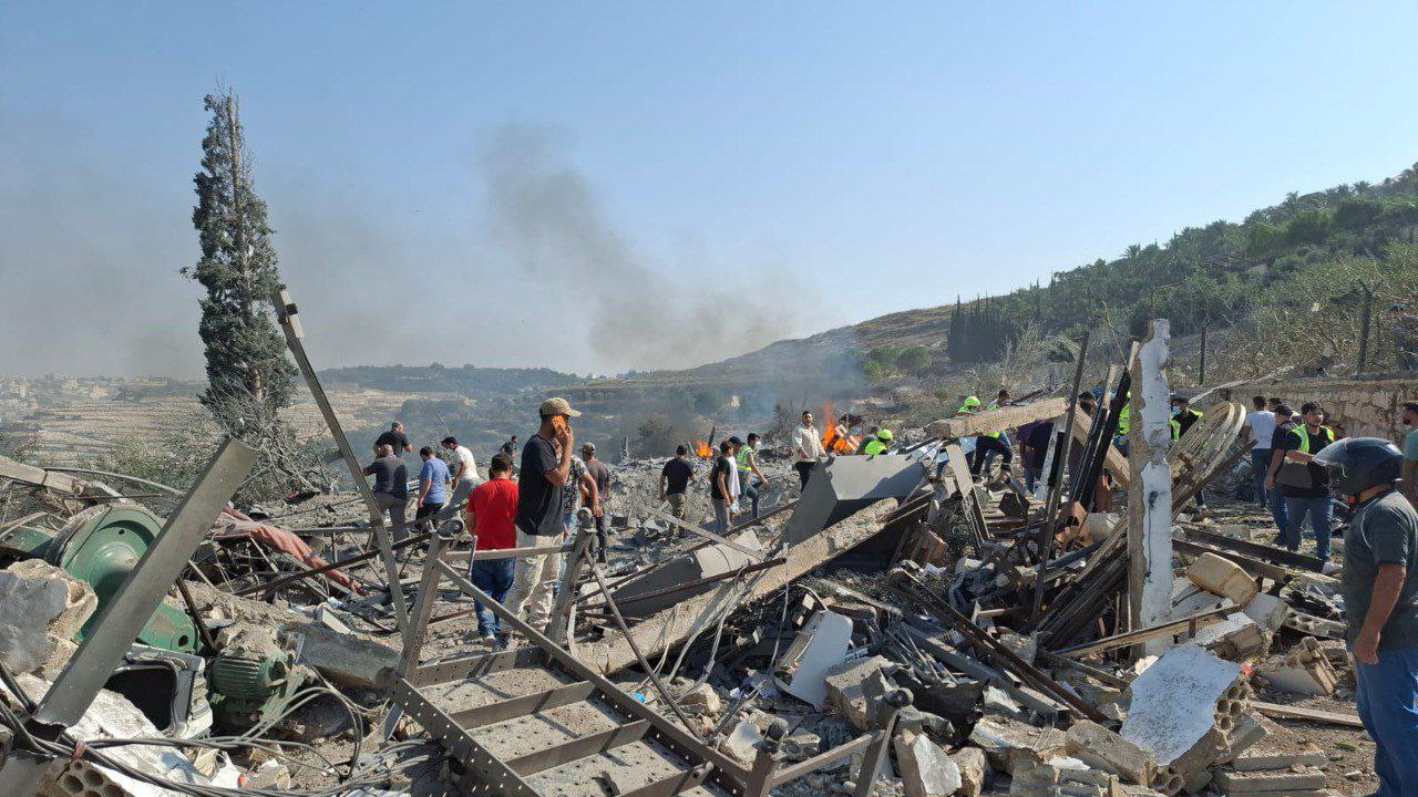 متابعة || أنباء أن الغارة على العباسية استهدفت تجمعاً لمعمل…