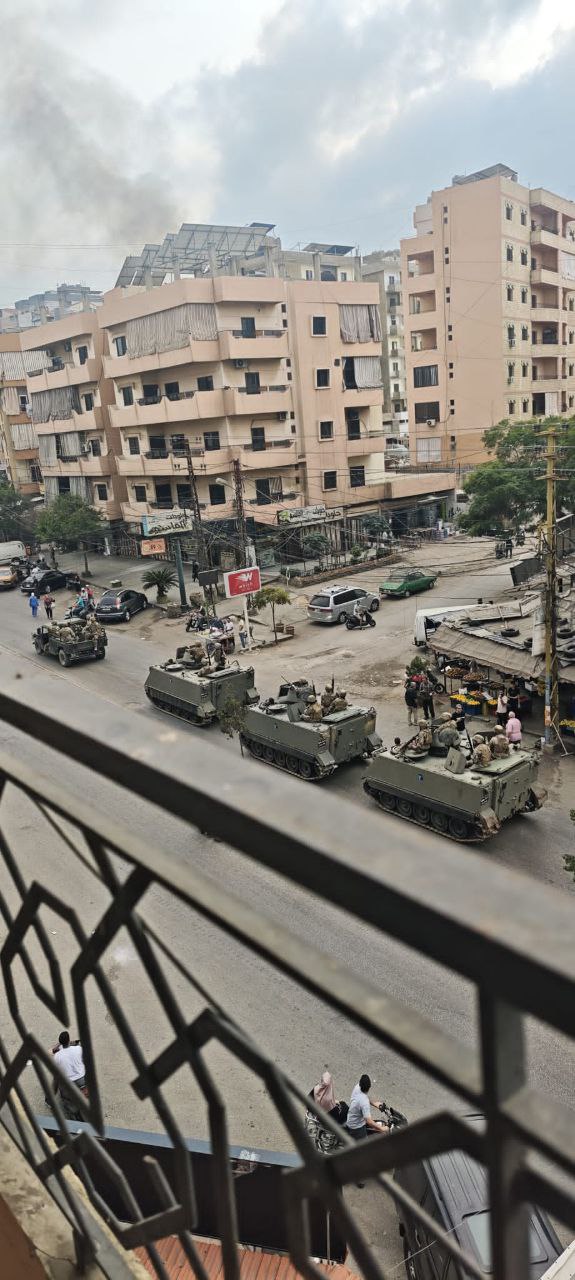 🔴 تعزيزات للجيش اللبناني في منطقة جبل البداوي، المحاذية لمخيم…