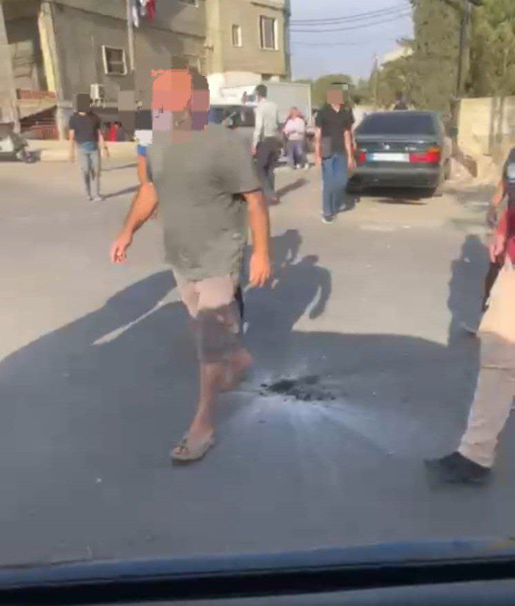 مسيّرة صهيونية تستهدف طريق عام الدورة – المعالي في مدينة…