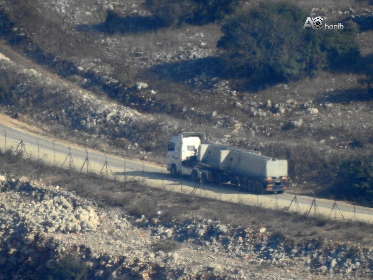 مراسل المنار: توثيق بالصور لقيام قوات العدو ببناء جدار اسمنتي…