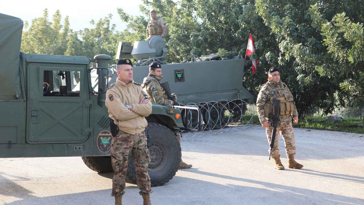 الجيش اللبناني:

– قيادة الجيش تعمل بالتنسيق مع الدول الصديقة لوضع…