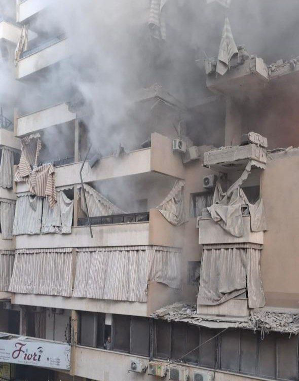 متابعة || أبناء عن ارتقاء شخصين وجرح العديد جراء الغارة…