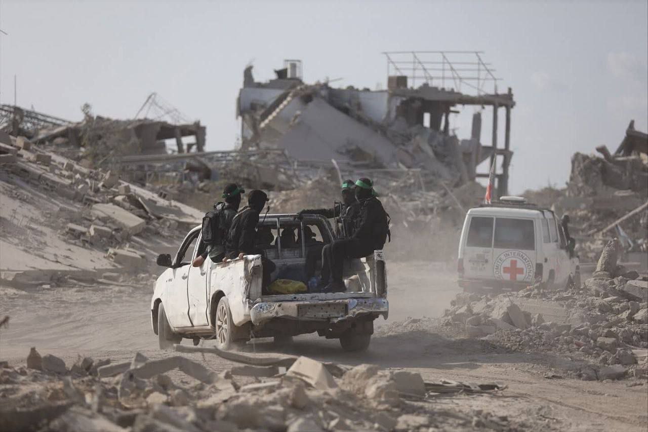 مصادر عبرية: الصليب الأحمر في طريقه لاستلام جثة أحد الأسرى…