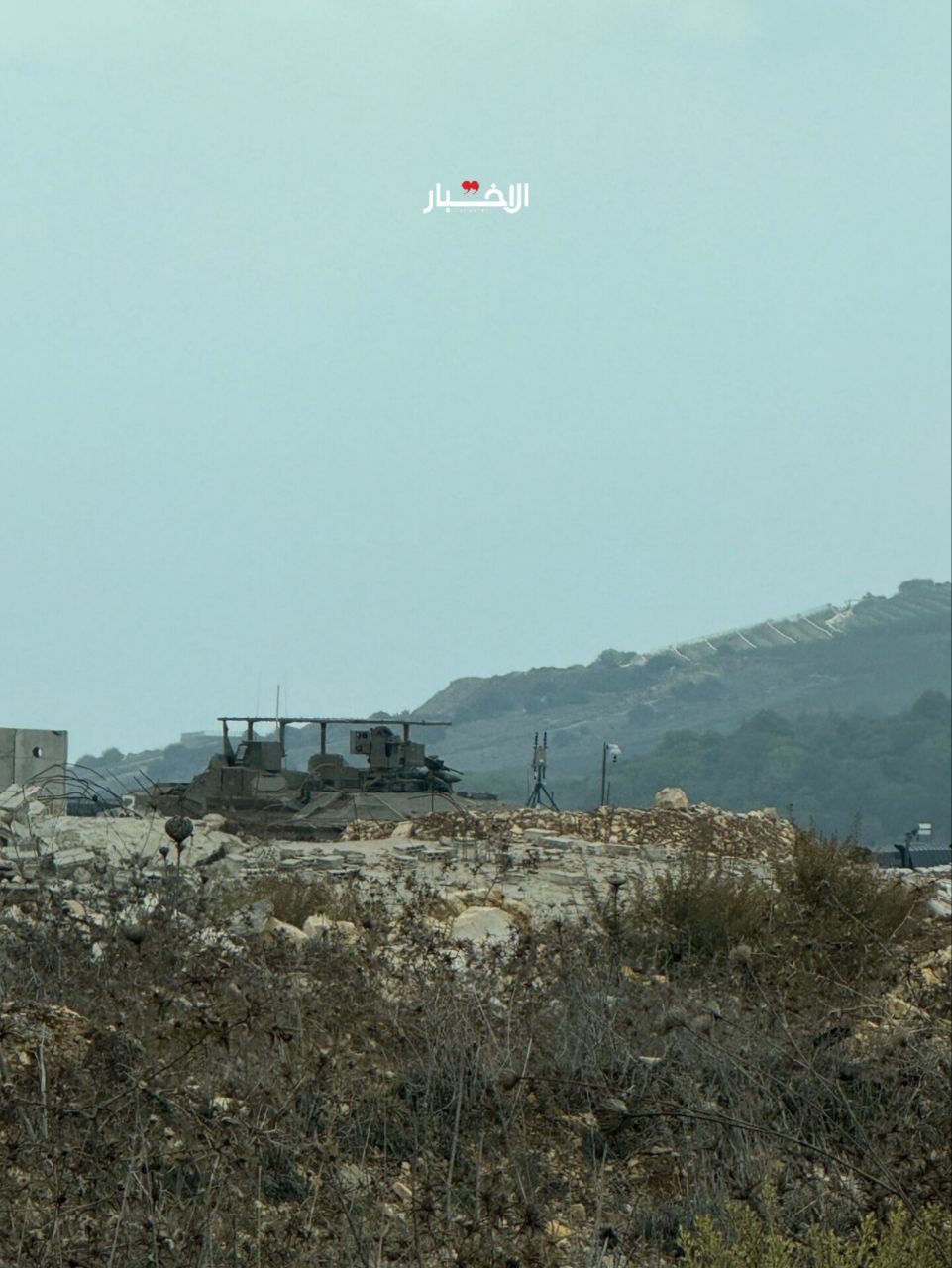 مراسلة جريدة الأخبار: خرجت دبابة «ميركافا» من موقع الدواوير المحتل…