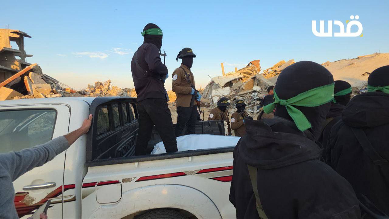 مصادر صحفية: كتائب القسام وسرايا القدس تسلمان الصليب الأحمر جثة…