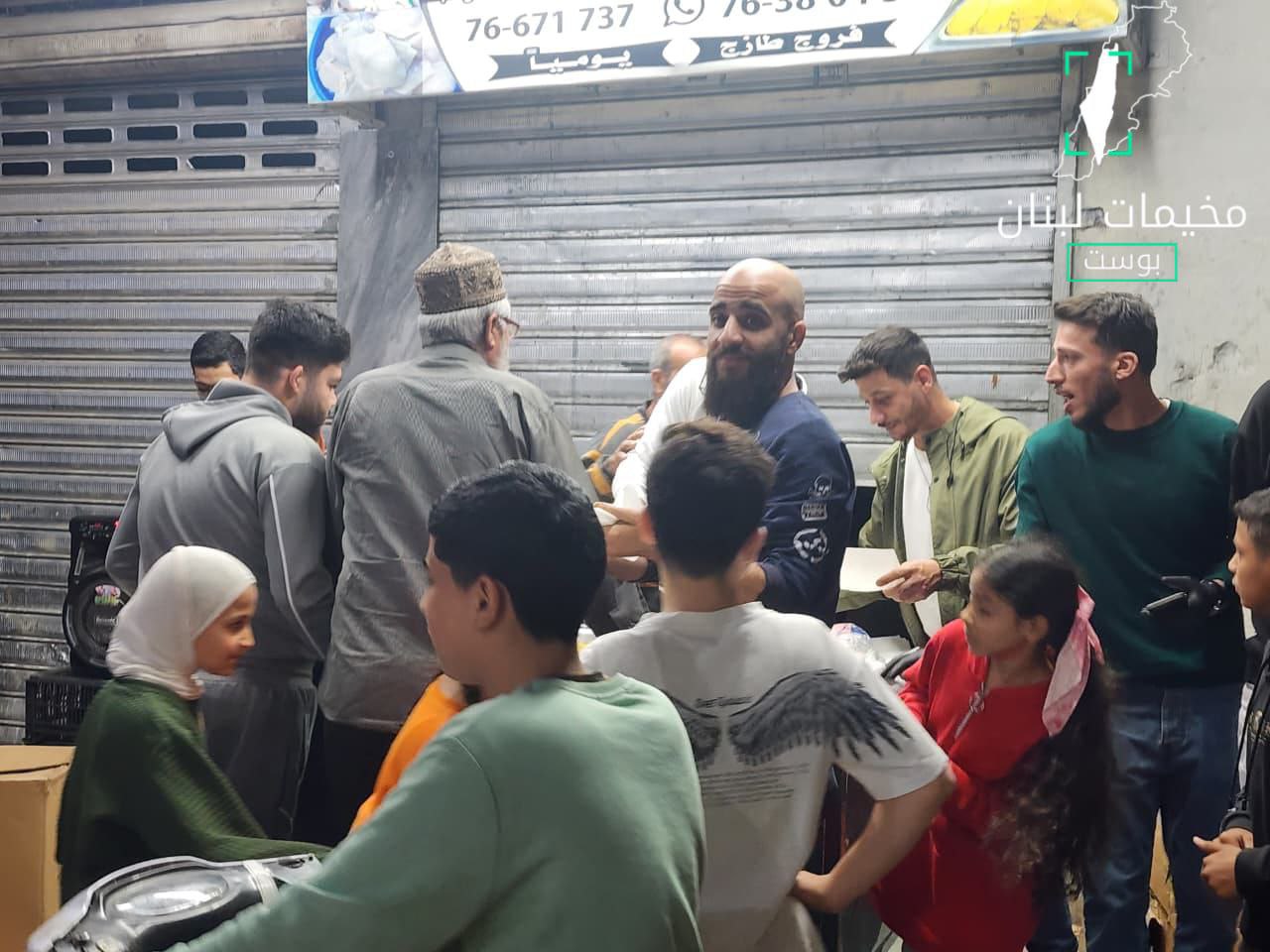 شهد سوق الخضار في مخيم عين الحلوة أجواء احتفالية لليوم…