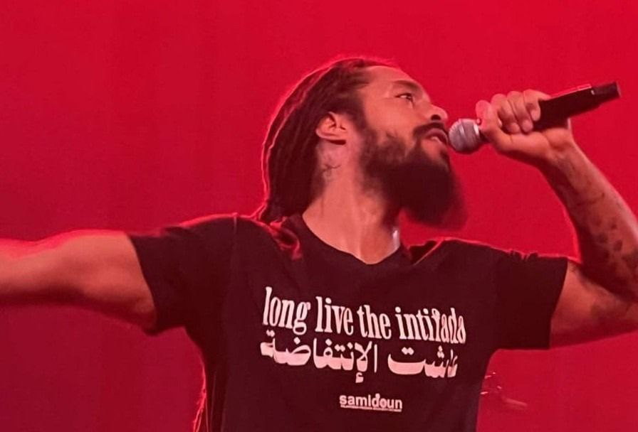 اعتبرت حركة المسار الثوري الفلسطيني البديل أن ملاحقة الفنان البريطاني…