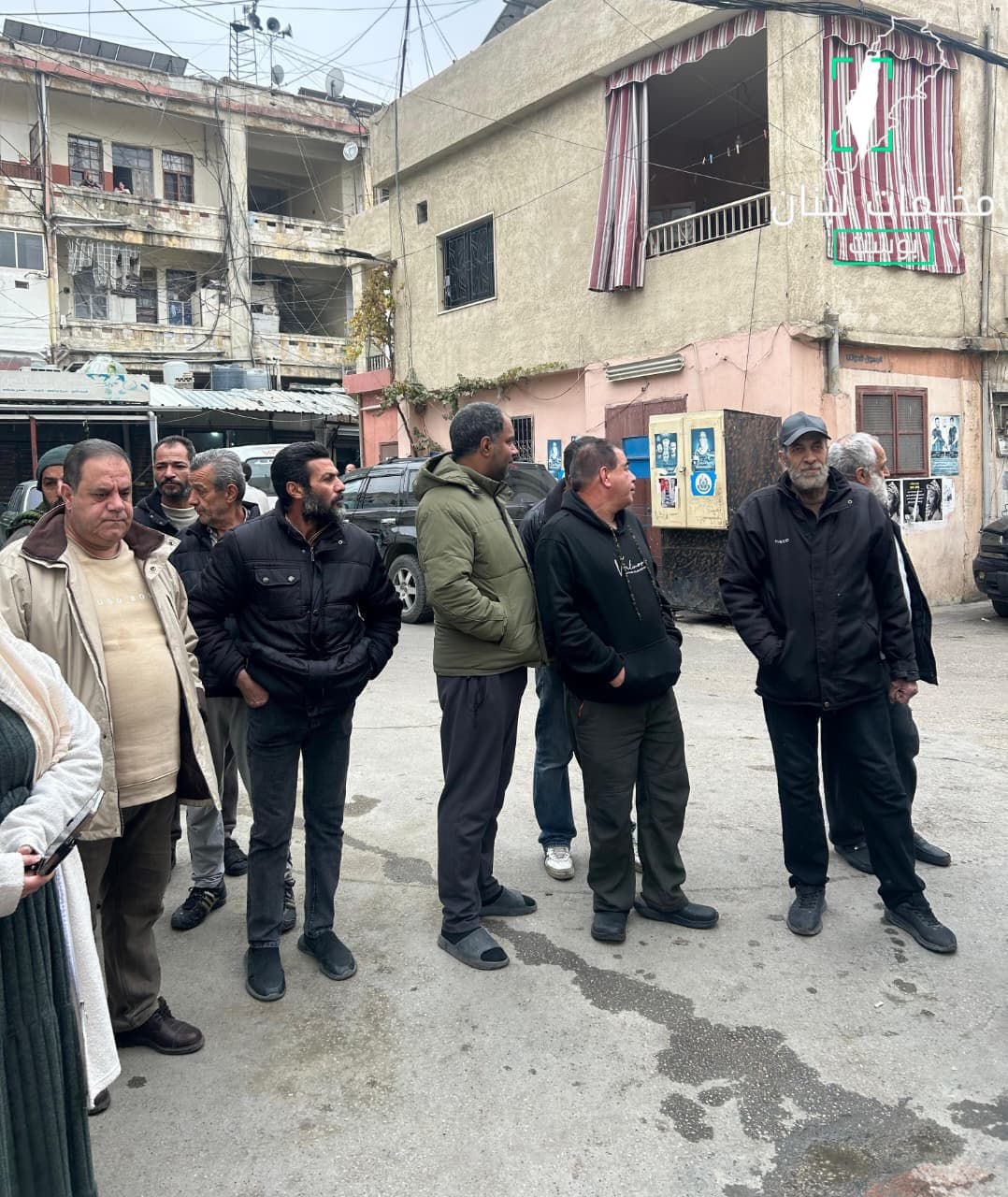 نفّذ أبناء مخيم الجليل ببعلبك اعتصامًا أمام مكتب شؤون وكالة…