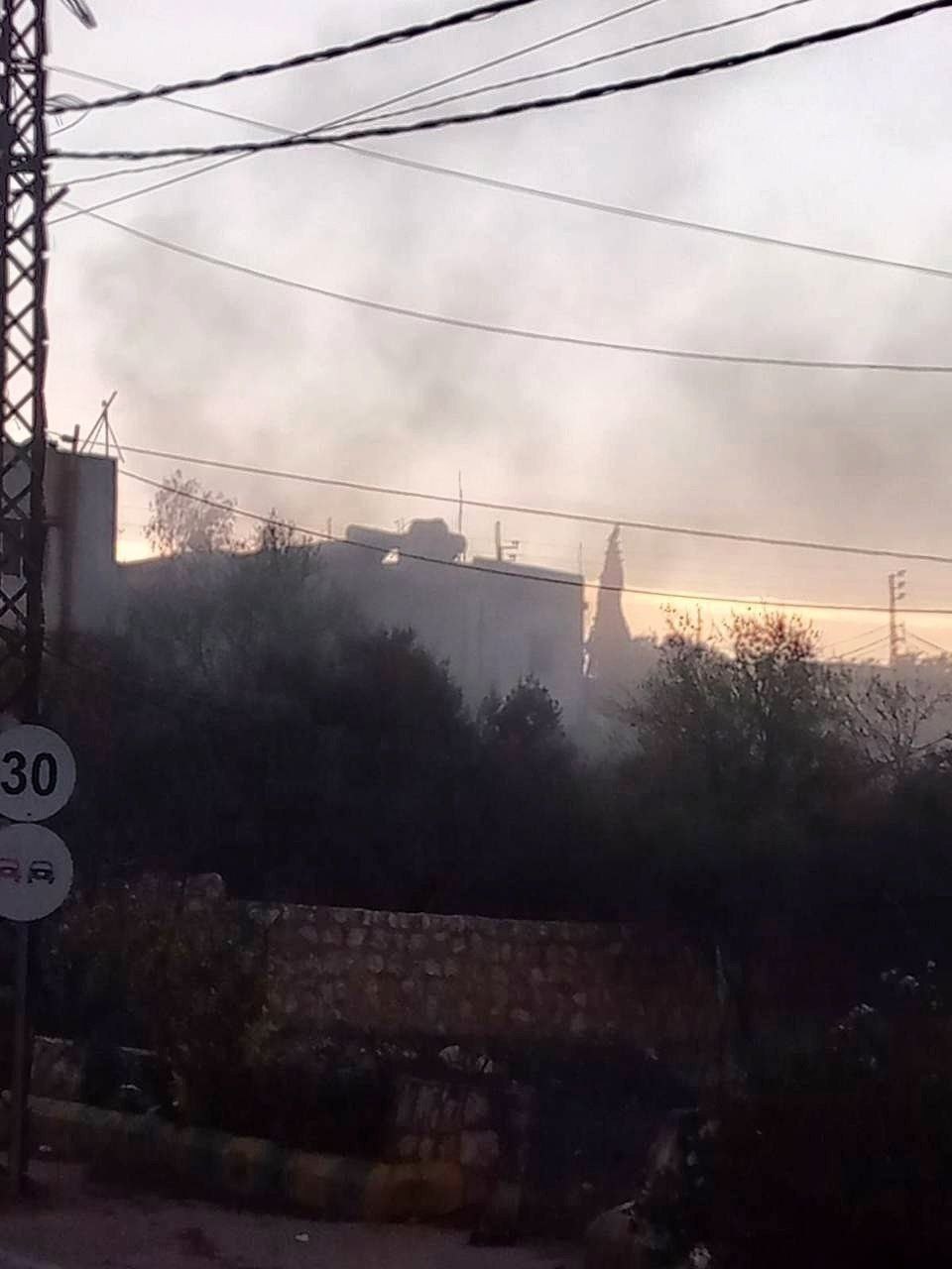 🚨 مسيرتان انتحاريتان إسرائيليتان تضربان منزلًا غير مأهول في بلدة…