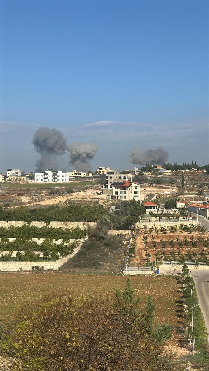 🚨طيران الاحتلال الحربي يشنّ غارات تستهدف منطقتي  تبنا والنميرية…