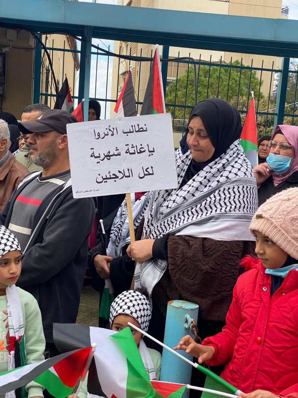 اعتصام جماهيري أمام مكتب أونروا في مدينة صيدا جنوب لبنان…