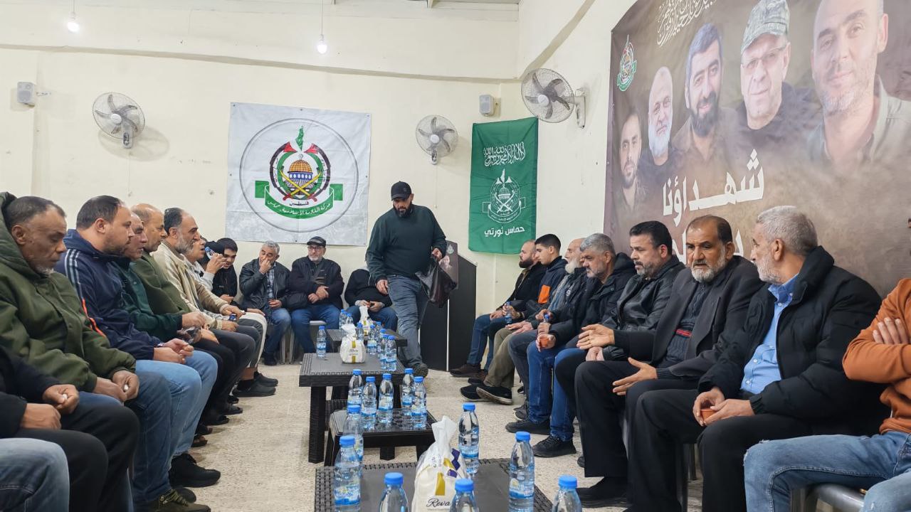 تقبلت حركة المقاومة الإسلامية حماس في مخيم عين الحلوة التبريكات…