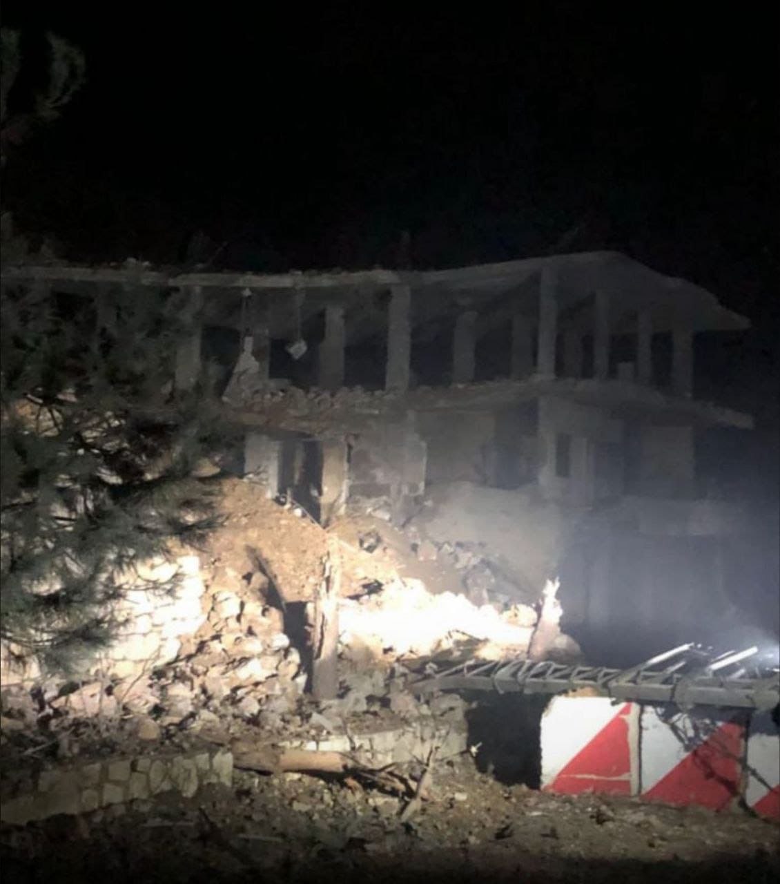 عين التينة جنوب لبنان امام حاجز الجيش مكان الاستهداف قبل…