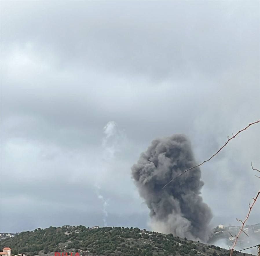 طيران الاحتلال الحربي يشن غارات على أطراف بلدتي سجد والريحان…