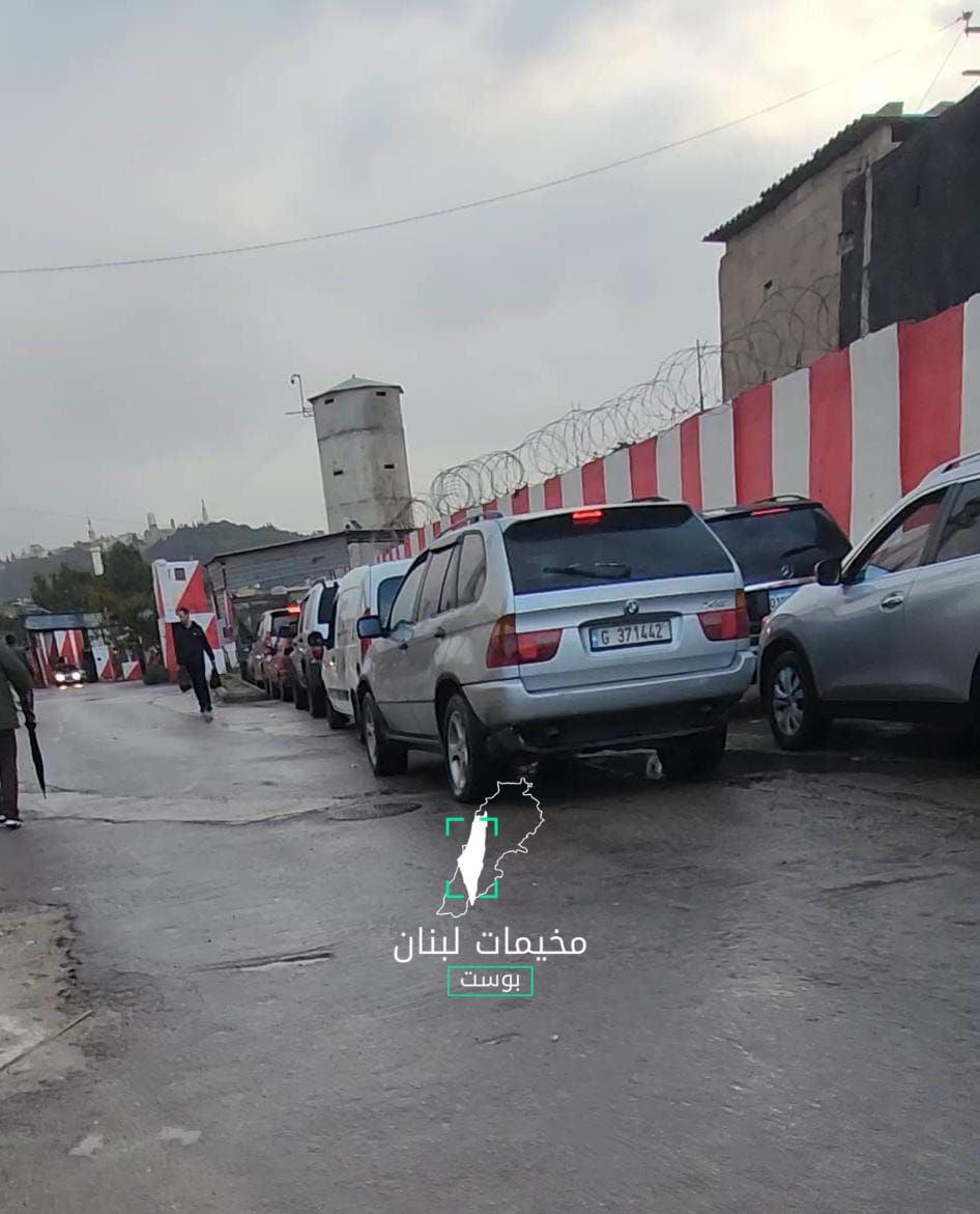 التدقيق مستمر على حواجز مخيم عين الحلوة، ويشمل فتح صناديق…