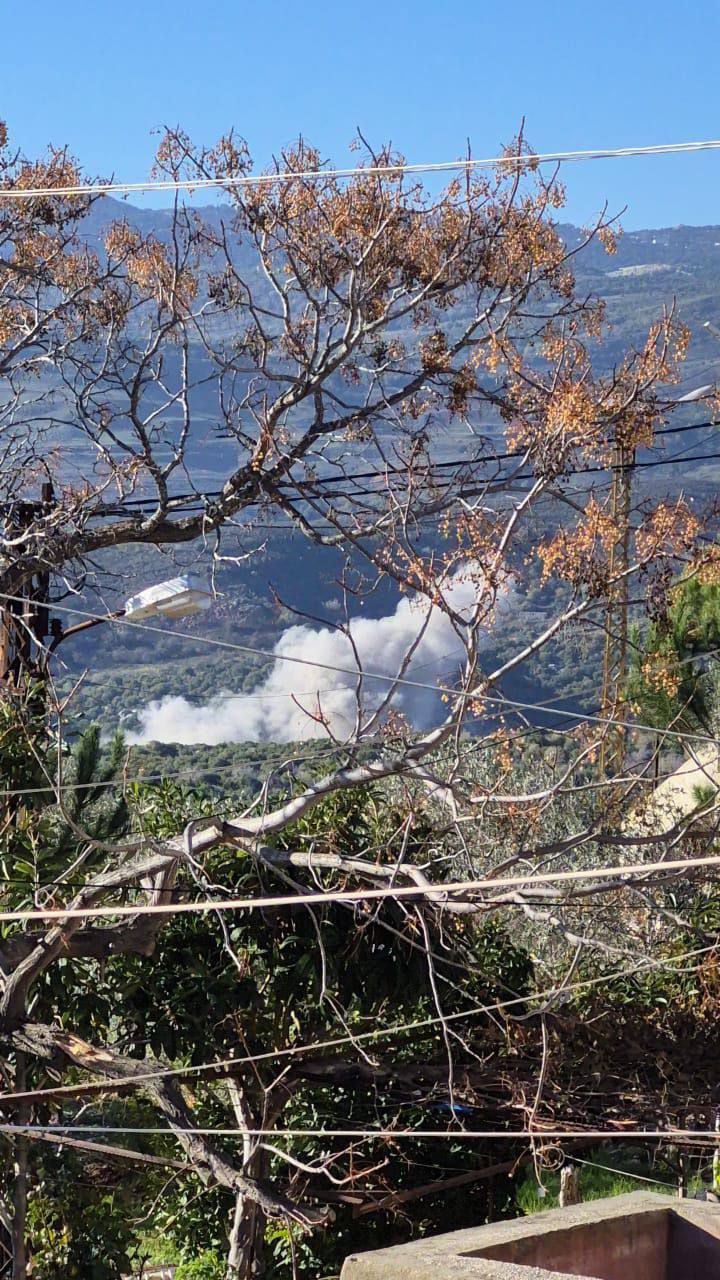 غارات صهيونية جديدة تستهدف مرتفعات بلدة المحمودية جنوبي لبنان