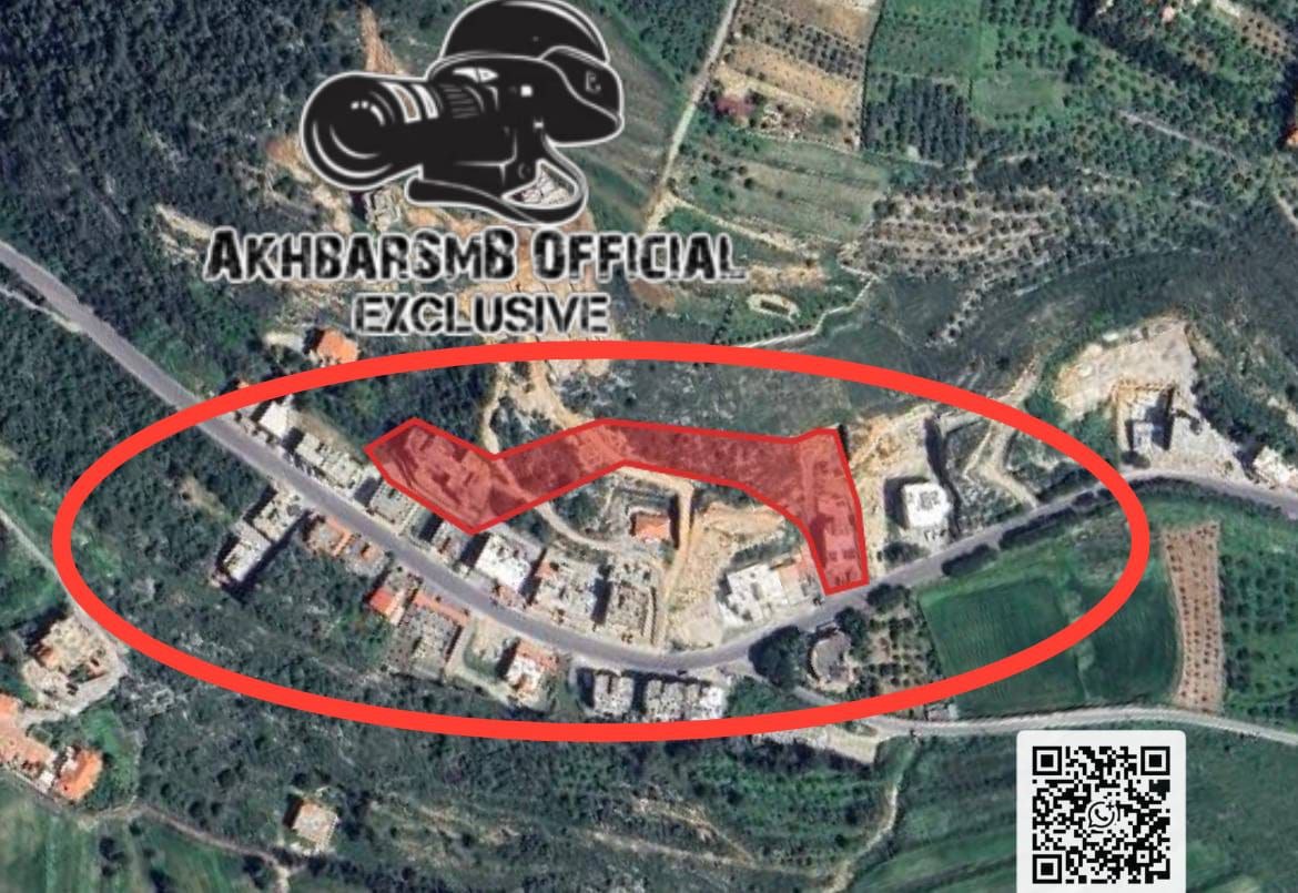 المبنى الذي يهدّد العدو الإسرائيلي بقصفه في كفرحتى يقع ضمن…