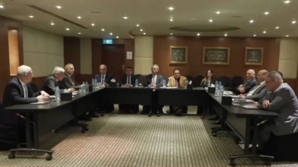 صحيفة “هآرتس” العبرية عن مصادر: الاحتلال يرفض دخول أعضاء لجنة…