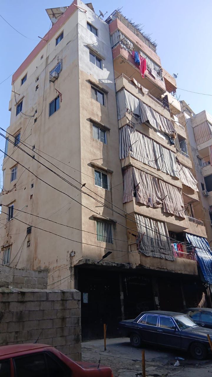 مصادر إعلامية: مبنى مهدّد بالانهيار في منطقة التبانة في طرابلس…