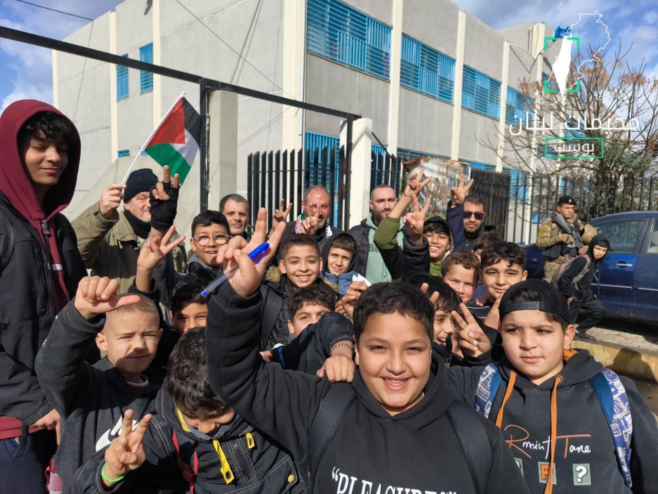 مراسل منصة”مخيمات لبنان بوست”: الأونروا تستقدم تعزيزات عسكرية من الجيش…