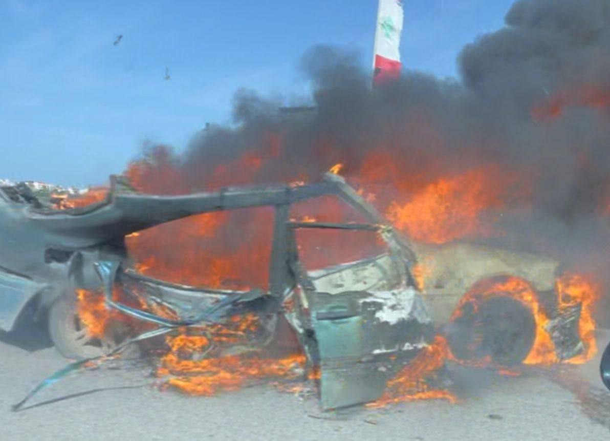 السيارة المستهدفة على أوتستراد السكسكية جنوب لبنان