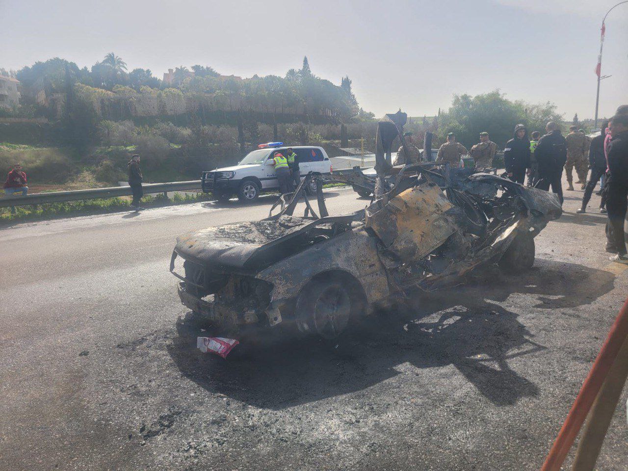 استشهاد شخص جراء استهداف سيارة على أوتوستراد السكسكية بقضاء صيدا…