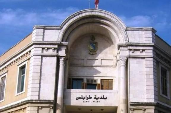 رئيس بلدية طرابلس: 6 شهداء و7 جرحى بانهيار مبنى في…