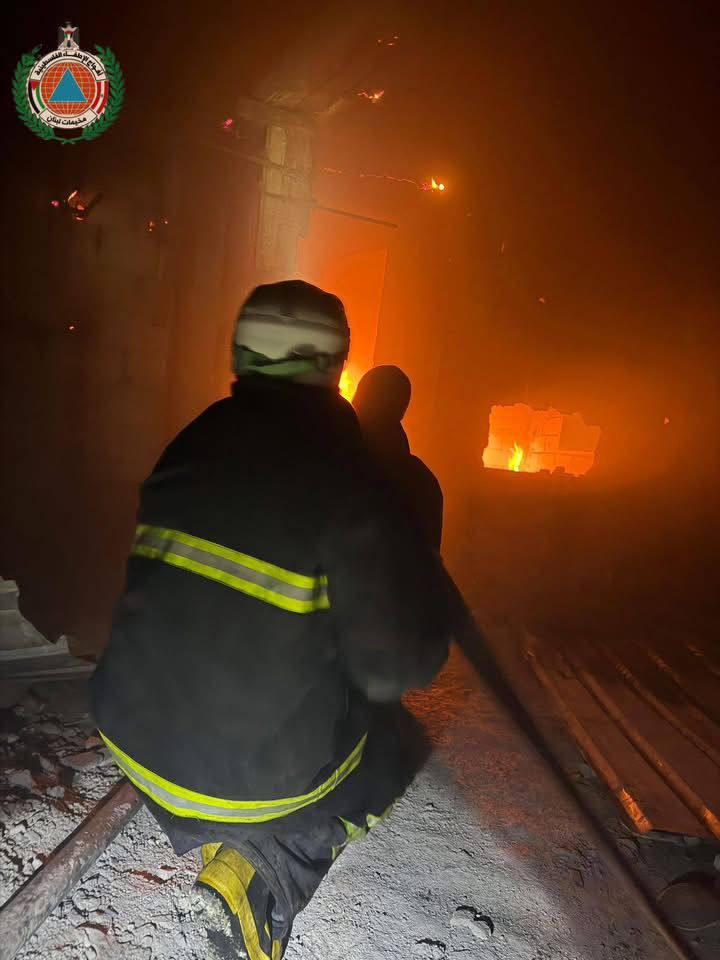 أفواج الإطفاء الفلسطينية تخمد حريقا كبيرا في دير عمار بمؤازرة…