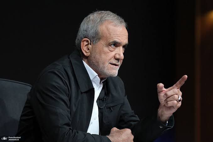 الرئيس الإيراني مسعود بزشكيان:

– الانتقام والثأر لجريمة اغتيال المرشد الإيراني…