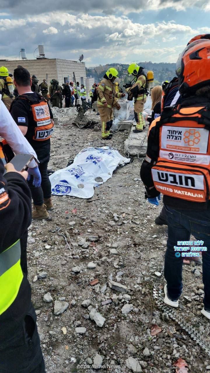 وسائل إعلام عبرية: ارتفاع عدد القتلى إلى 9 جراء سقوط…